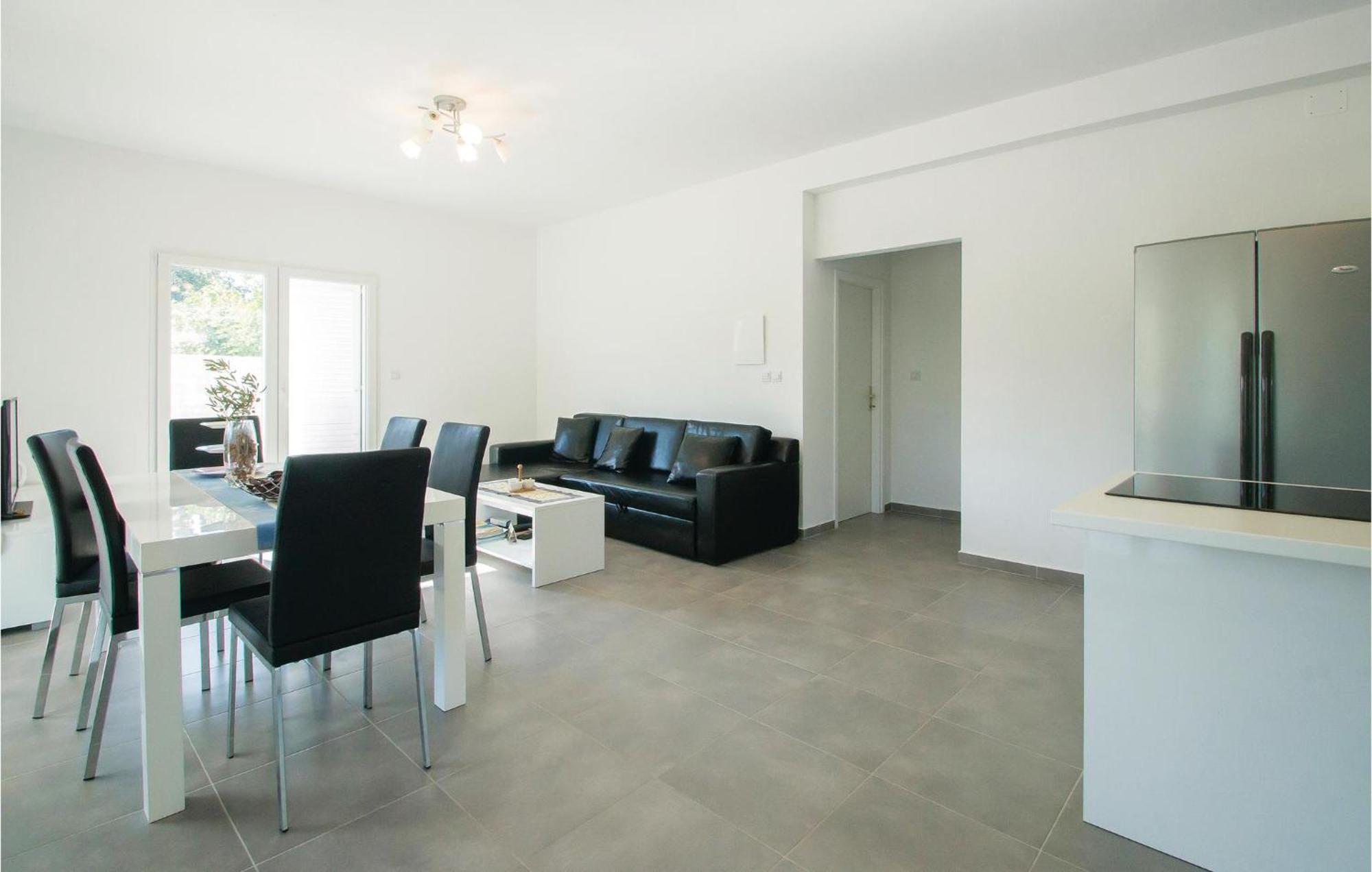 Stunning Apartment In Grscica With Kitchen Prizba Εξωτερικό φωτογραφία